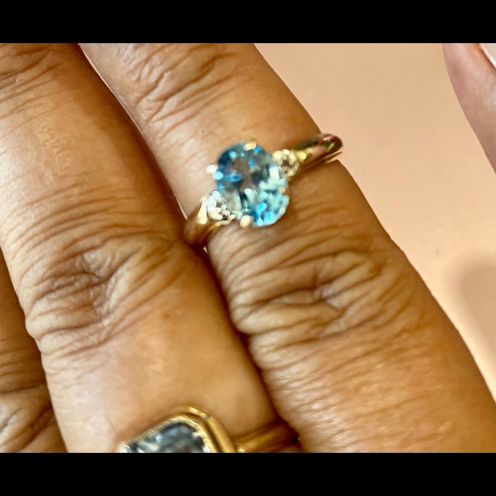 10k yellow gold ring with blue stone